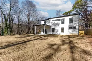 6465 Yacht Club Rd, Flowery Branch, GA 30542 - Photo 9