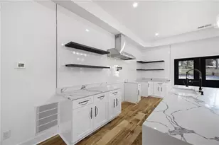 6465 Yacht Club Rd, Flowery Branch, GA 30542 - Photo 19