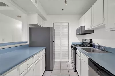 4550 Vinings Central Trace SE #64, Atlanta, GA 30339 - Photo 7