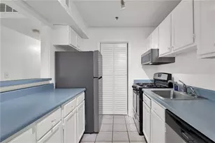 4550 Vinings Central Trace SE, Atlanta, GA 30339 - Photo 7