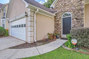 2817 Manor Glen Ln, Suwanee, GA 30024 - Photo 3