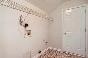 2817 Manor Glen Ln, Suwanee, GA 30024 - Photo 25