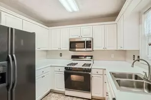 2817 Manor Glen Ln, Suwanee, GA 30024 - Photo 11