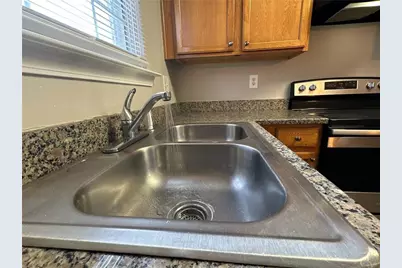 831 Crestwell Circle SW, Atlanta, GA 30331 - Photo 11