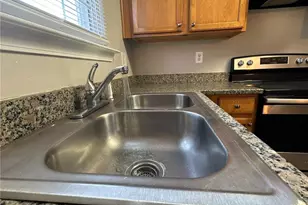 831 Crestwell Circle SW, Atlanta, GA 30331 - Photo 11