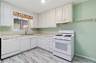 346 Carpenter Dr, Atlanta, GA 30328 - Photo 7