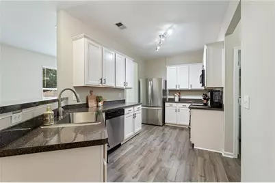 136 Wiley Parc Circle, Woodstock, GA 30188 - Photo 7