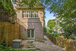 4304 Berkford Cir NE, Brookhaven, GA 30319 - Photo 7