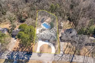 295 Oakland Dr, Gainesville, GA 30501 - Photo 11