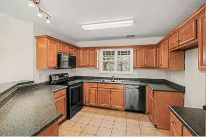 234 Lake Chase Drive N, Griffin, GA 30224 - Photo 9