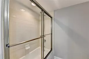 911 Garden Ct, Atlanta, GA 30328 - Photo 25