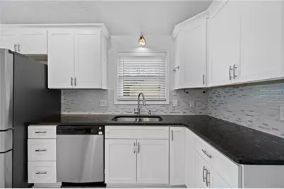 4813 Highpoint Drive NE, Marietta, GA 30066 - Photo 17