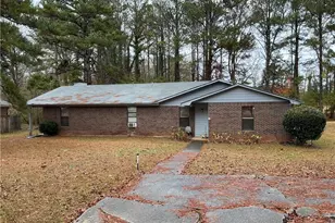8102 Magnolia Dr, Jonesboro, GA 30238 - Photo 1