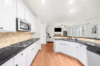 7227 Lake Sterling Boulevard, Flowery Branch, GA 30542 - Photo 11