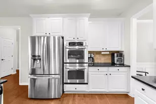 7227 Lake Sterling Blvd, Flowery Branch, GA 30542 - Photo 9