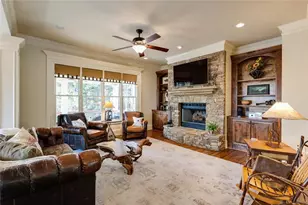 5284 Vernon Springs Trail NW, Sandy Springs, GA 30327 - Photo 13