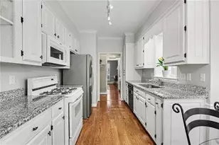 5300 Fairfield W, Dunwoody, GA 30338 - Photo 9