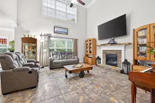 1393 Silver Thorne Ct, Loganville, GA 30052 - Photo 5