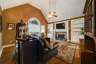 141 N Springs Dr, Acworth, GA 30101 - Photo 7