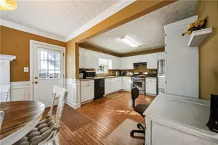 141 N Springs Dr, Acworth, GA 30101 - Photo 9