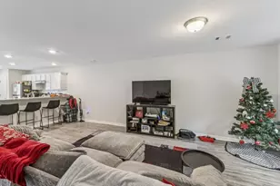 720 Keeshono St, Union City, GA 30291 - Photo 3