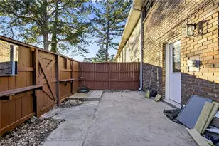 6354 Shannon Pkwy, Union City, GA 30291 - Photo 33