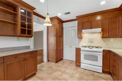 6 Scotland Place NW, Atlanta, GA 30318 - Photo 11