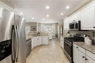 6650 Curvet Ct, Cumming, GA 30040 - Photo 17