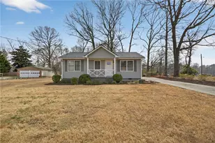 190 Chestnut Street NE, Fairburn, GA 30213 - Photo 1