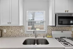 190 Chestnut Street NE, Fairburn, GA 30213 - Photo 9