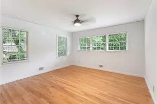 1685 Dunwoody Pl NE, Atlanta, GA 30324 - Photo 9