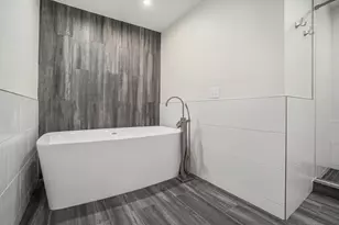 8 Alston Pl NE, Atlanta, GA 30324 - Photo 23