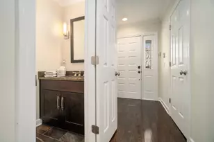 8 Alston Pl NE, Atlanta, GA 30324 - Photo 9