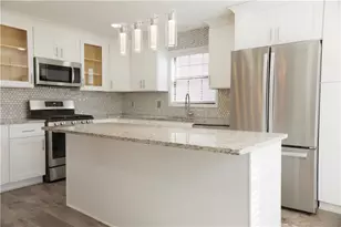 3325 Estate Lake Dr, Fairburn, GA 30213 - Photo 3