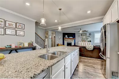 5525 Mirror Lake Drive, Cumming, GA 30028 - Photo 13