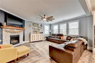 5525 Mirror Lake Dr, Cumming, GA 30028 - Photo 15