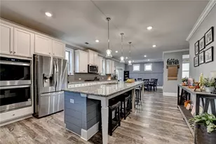 5525 Mirror Lake Dr, Cumming, GA 30028 - Photo 11