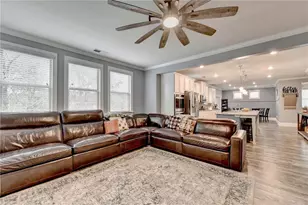 5525 Mirror Lake Dr, Cumming, GA 30028 - Photo 17