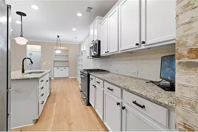 4521 W Village Court SE, Smyrna, GA 30080 - Photo 11