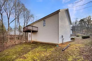 6739 Spring Head Dr, Flowery Branch, GA 30542 - Photo 9