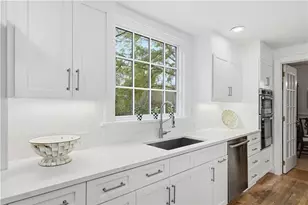 4065 Peachtree Dunwoody Rd, Atlanta, GA 30342 - Photo 9