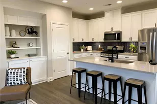 301 Hayden Cir, Woodstock, GA 30189 - Photo 5