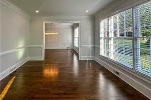 2660 Coachmans Cir, Alpharetta, GA 30022 - Photo 3