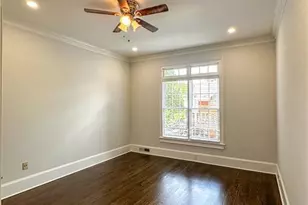 2660 Coachmans Cir, Alpharetta, GA 30022 - Photo 11