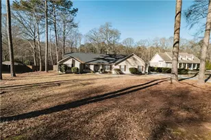 145 Beau Brook Ln, Sharpsburg, GA 30277 - Photo 7