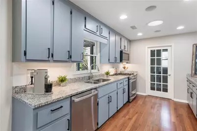 413 Sassafras Road, Roswell, GA 30076 - Photo 19