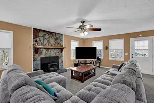 1029 Laurel Lake Dr, Ball Ground, GA 30107 - Photo 7