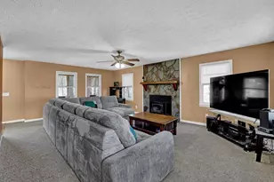 1029 Laurel Lake Dr, Ball Ground, GA 30107 - Photo 5