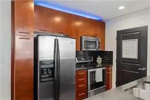 3324 Peachtree Rd NE, Atlanta, GA 30326 - Photo 7