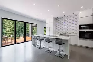 4036 Statewood Rd NE, Atlanta, GA 30342 - Photo 9